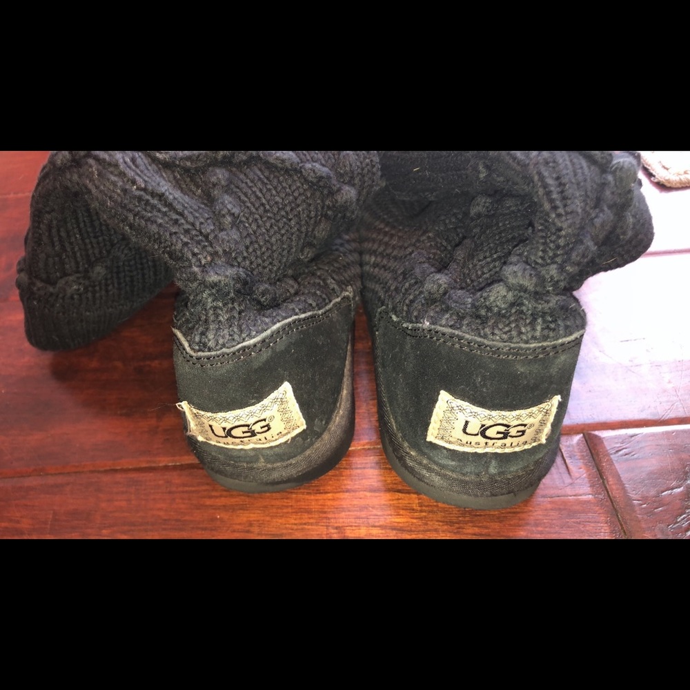 Women’s black sweater Ugg’s